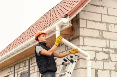 Pose et remplacement de gouttières à Erbajolo